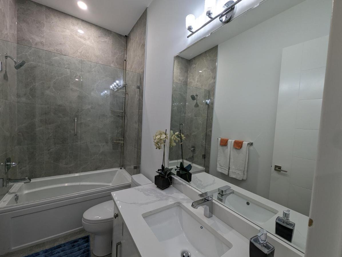 Modern & Luxurious Suites In Съри Екстериор снимка