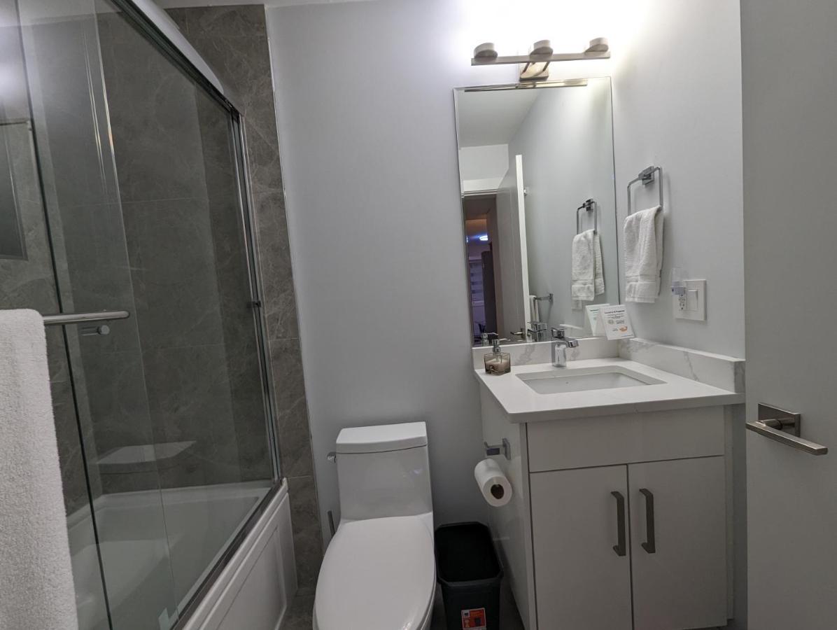 Modern & Luxurious Suites In Съри Екстериор снимка