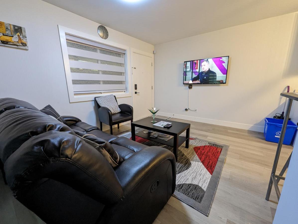 Modern & Luxurious Suites In Съри Екстериор снимка